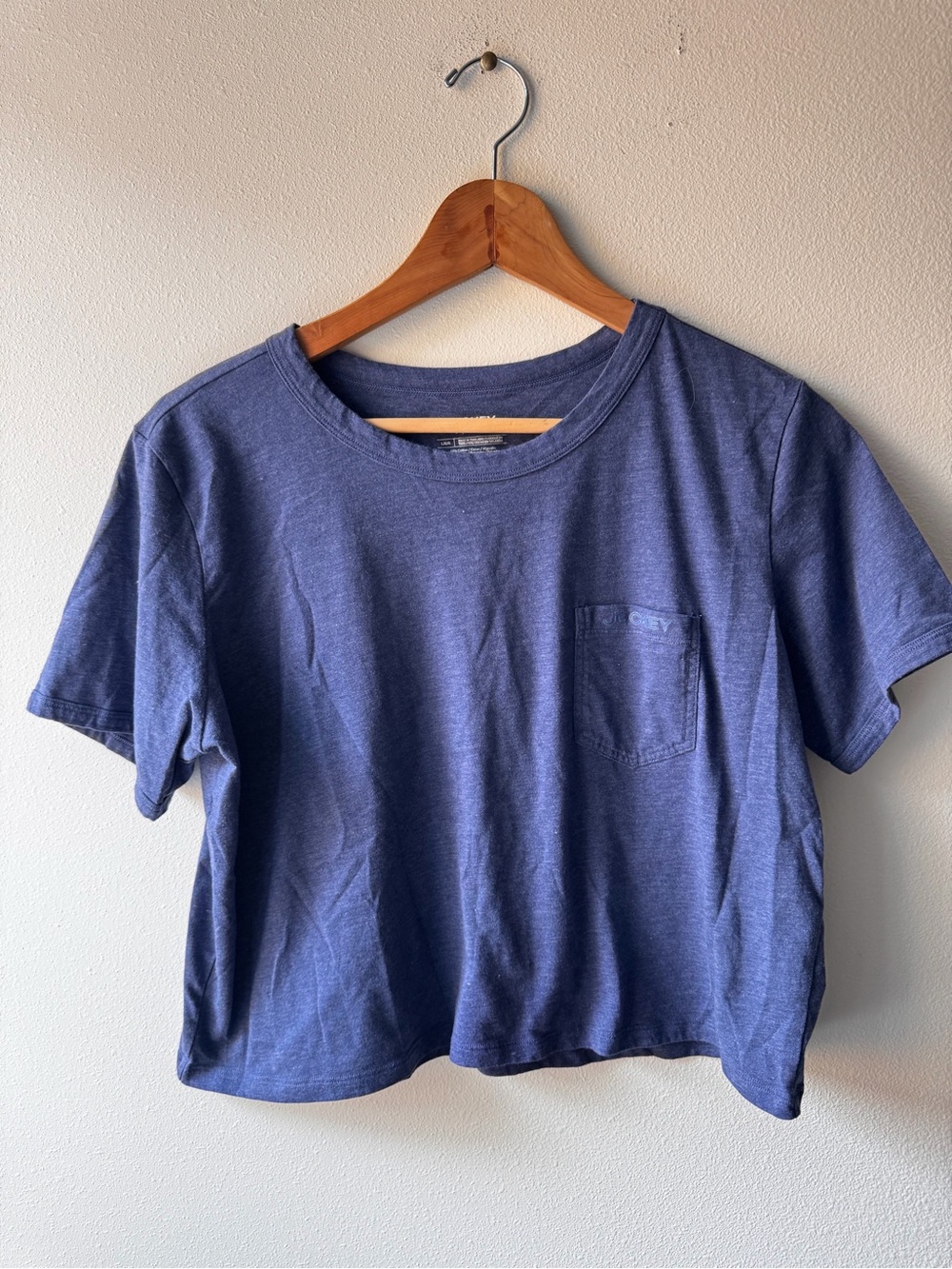 Jockey Cropped Pocket Tee in Heather Blue